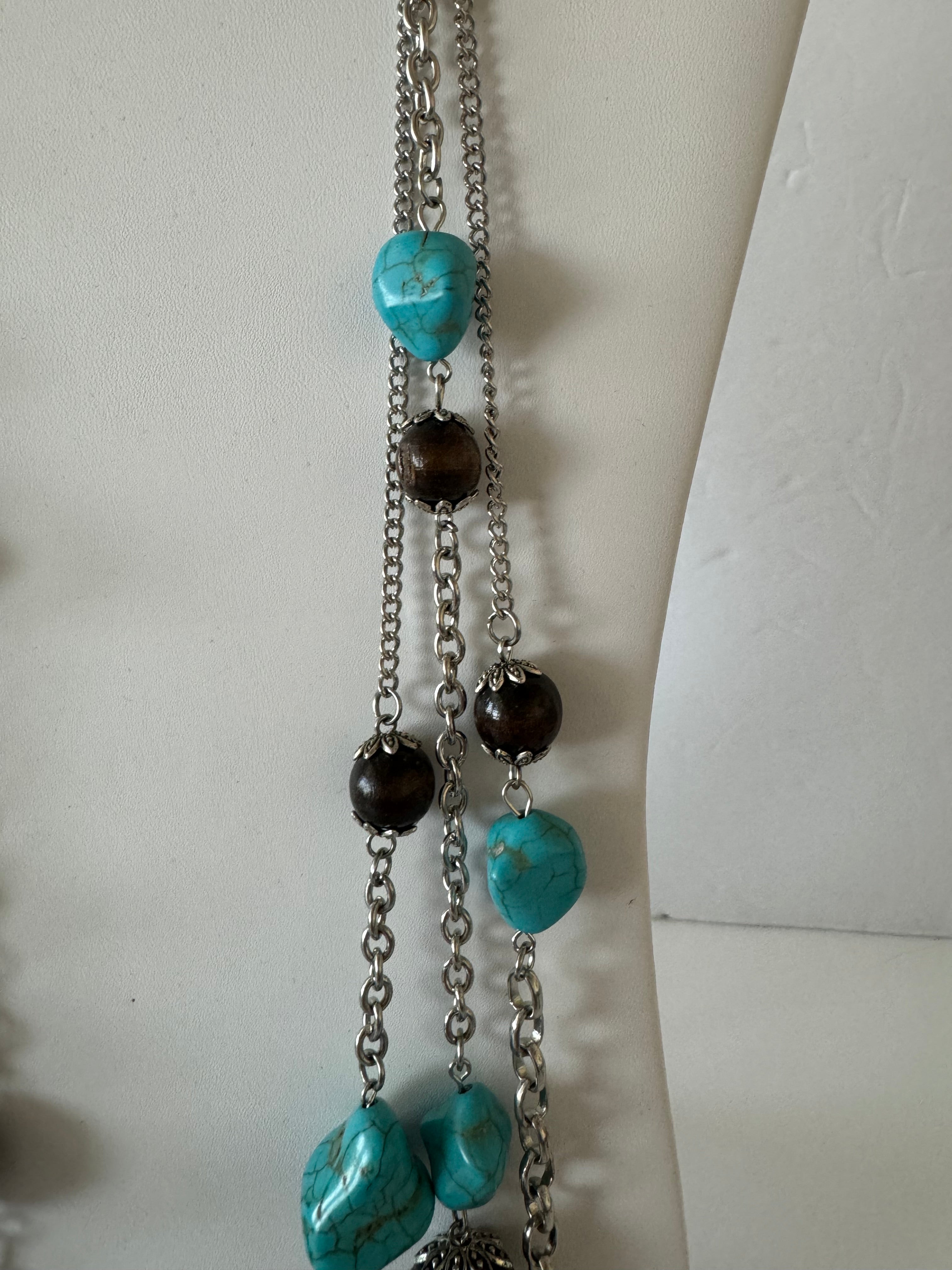 Turquoise Stone and Brown Wood Beads Necklace - Catalog No. HH-51