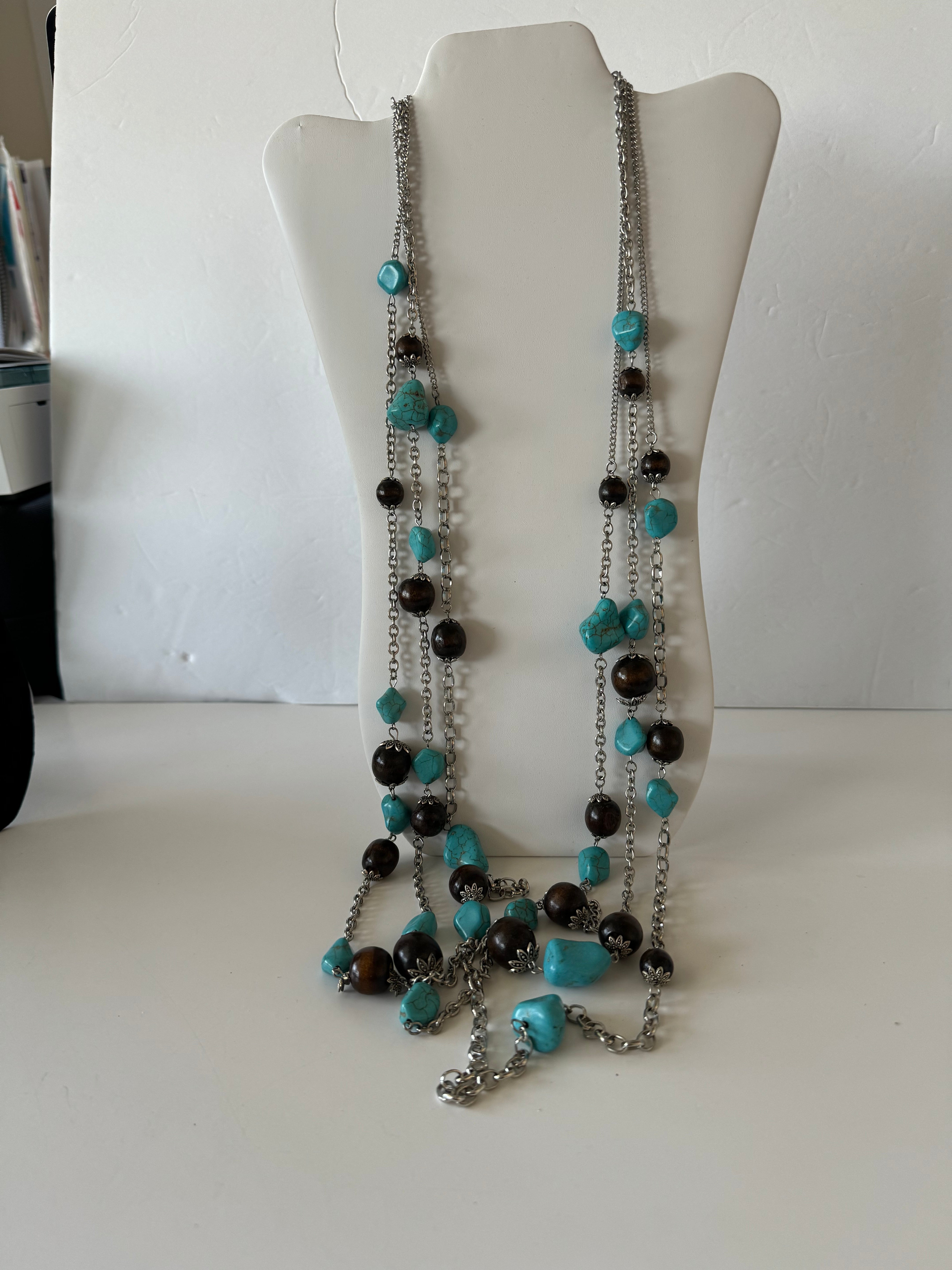 Turquoise Stone and Brown Wood Beads Necklace - Catalog No. HH-51