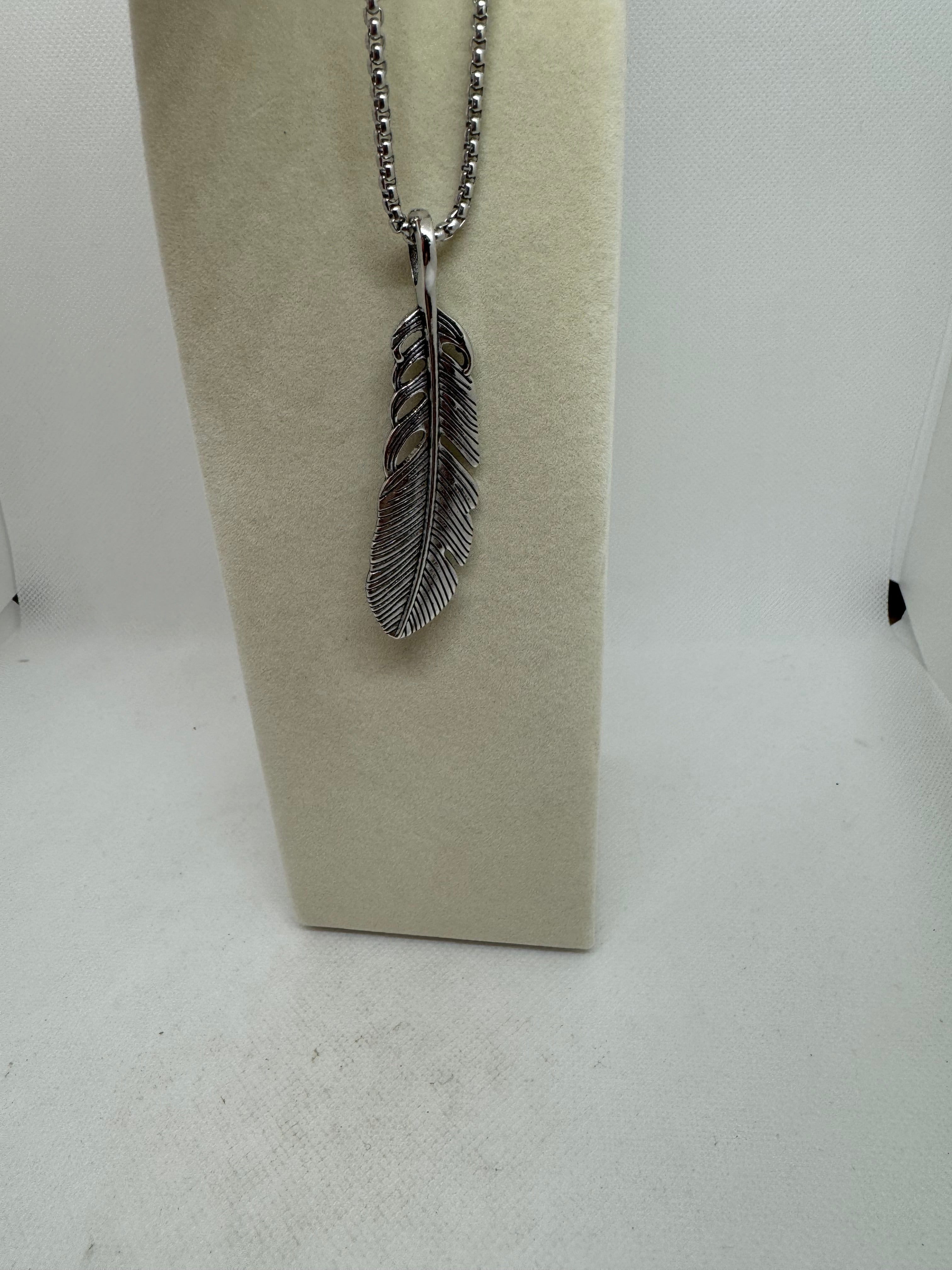 Feathers Metal Necklace - Catalog No. TN-14